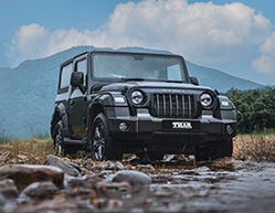 Mahindra Thar vs Thar ROXX: Which One Should You Buy in 2026