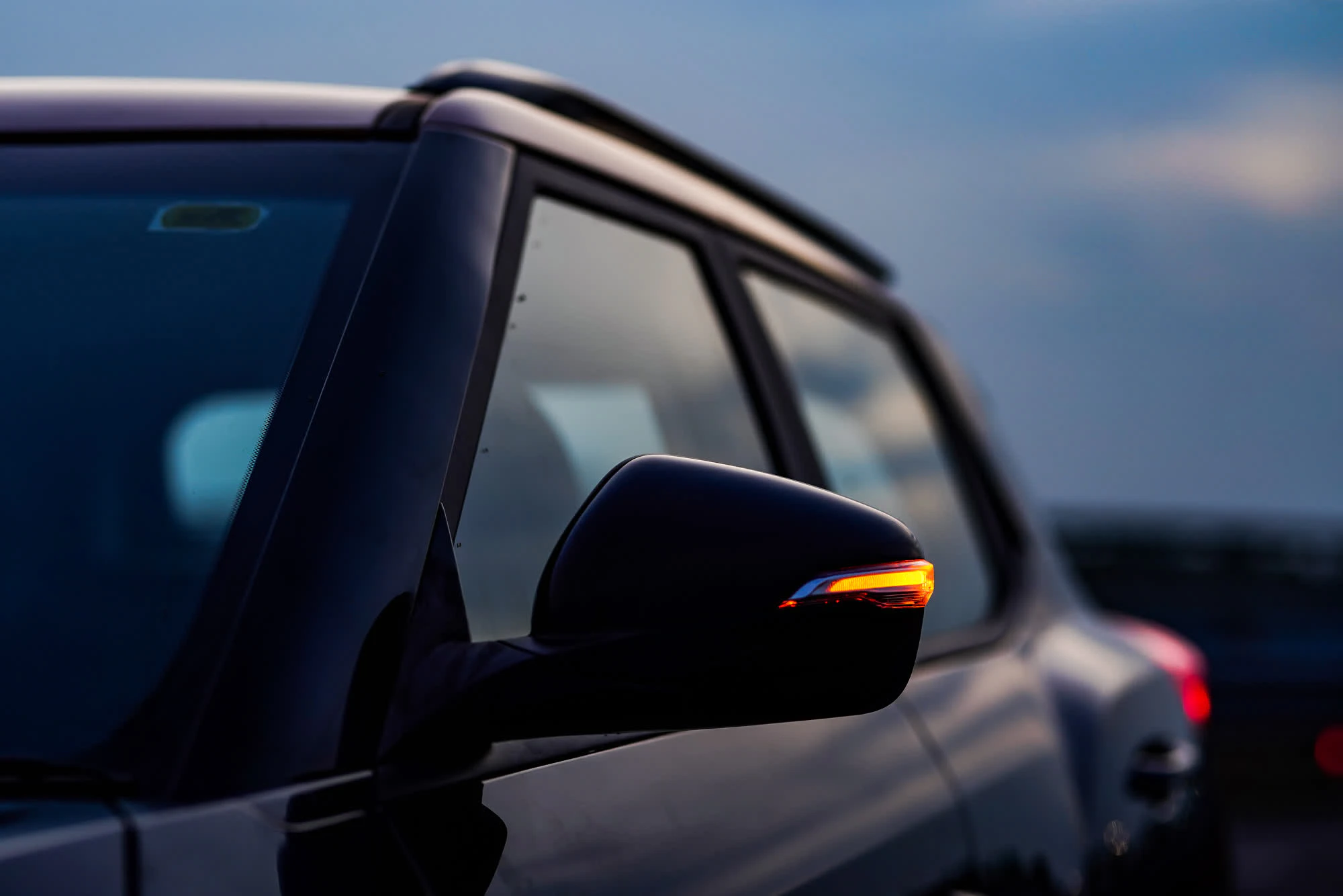 Mahindra XUV 400 Mirror turn Lights