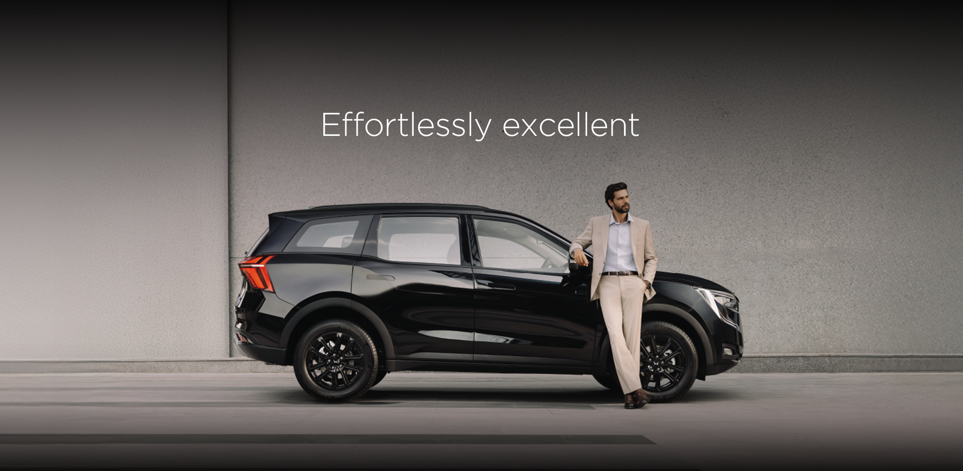 Mahindra XUV700 AX5 Select