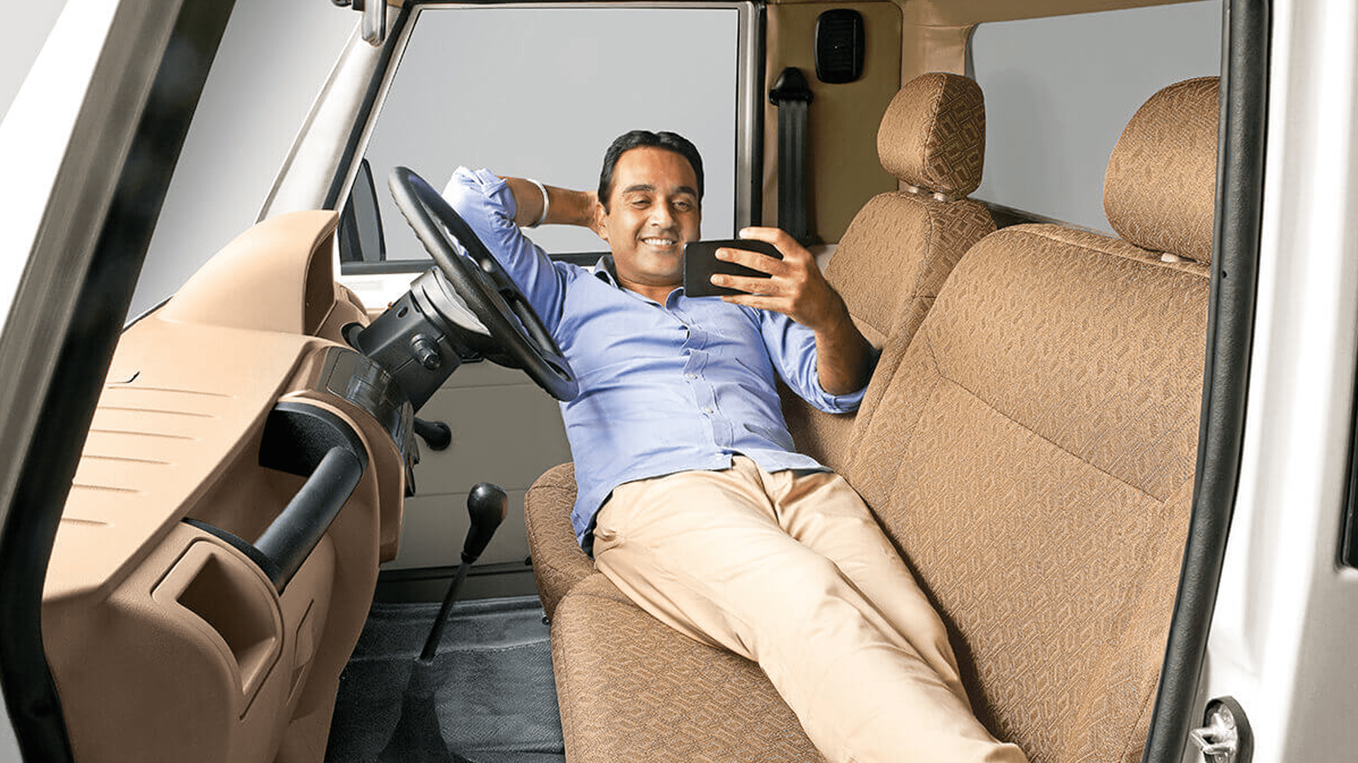 Mahindra Bolero Pik Up Interior Image