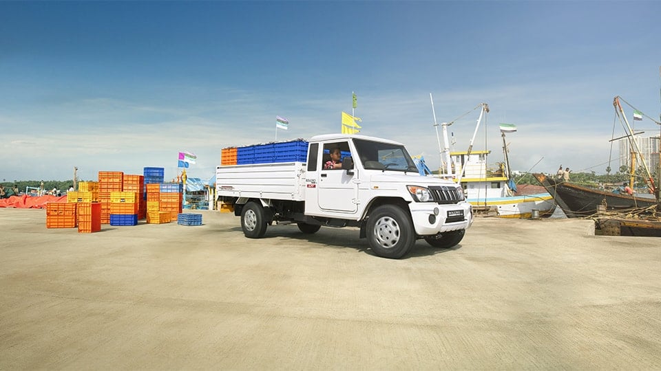 Mahindra Bolero 1.7T Pik Up FB Side View Image